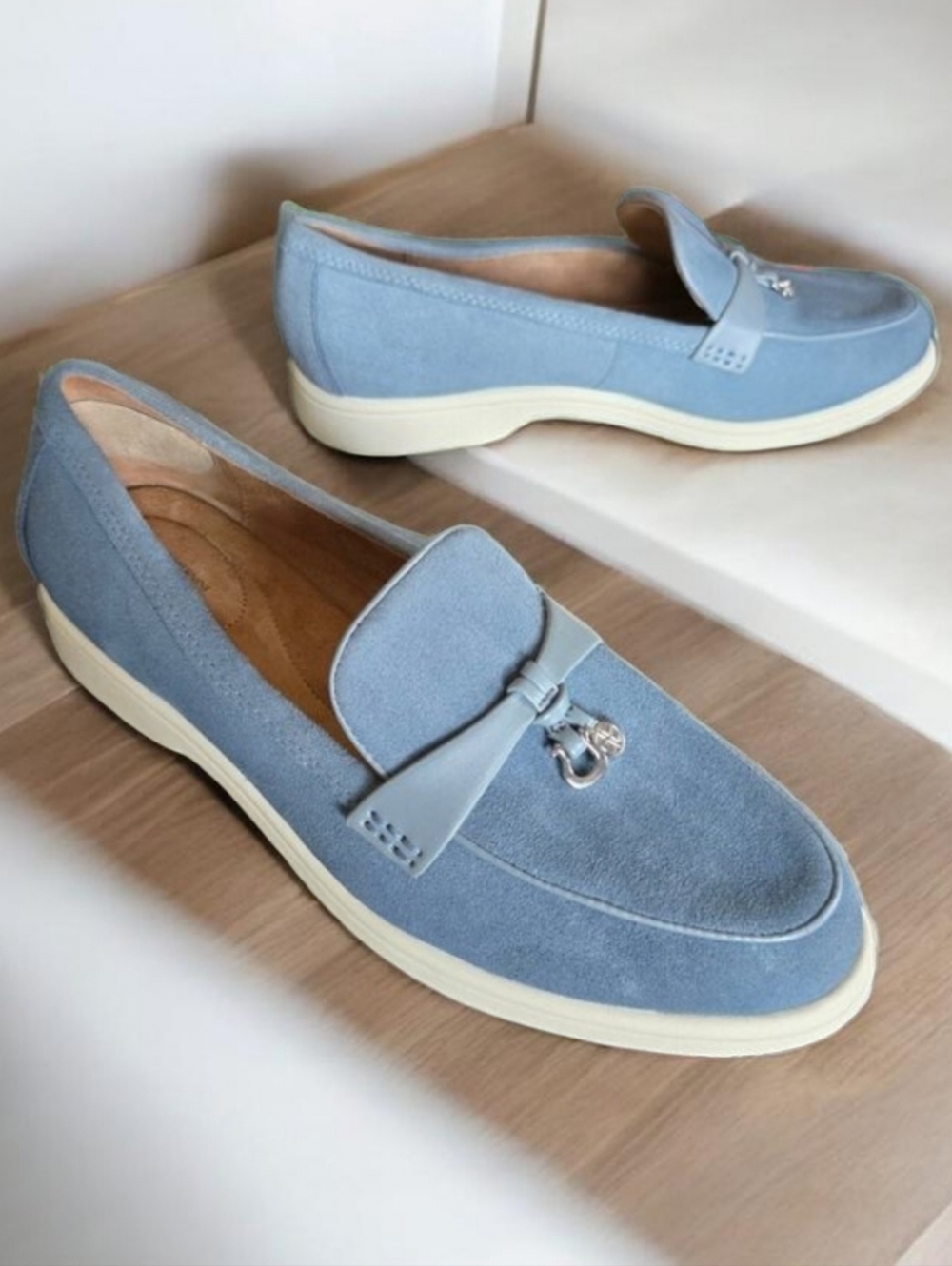GIANI BERNINI (9) LESLEE Light Blue Leather/Suede Loafers W Memory Foam